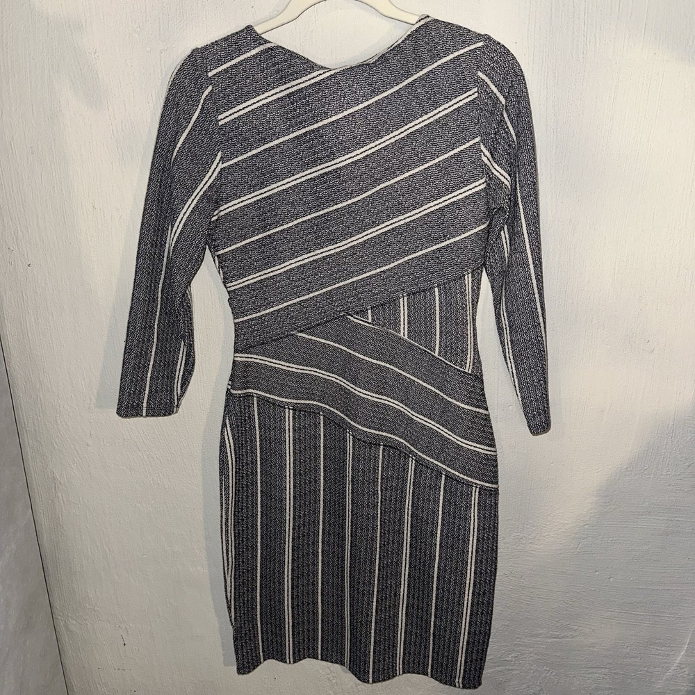 Maeve‎ Anthropologie Sheath Dress Asymmetrical Pattern Striped Blue/Cream Sz S - Picture 4 of 5
